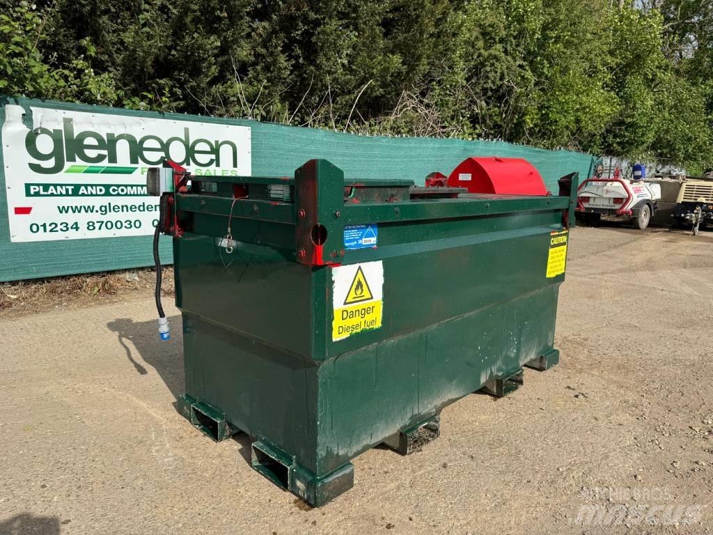 Western 500 GALLONS Kütusemahutid