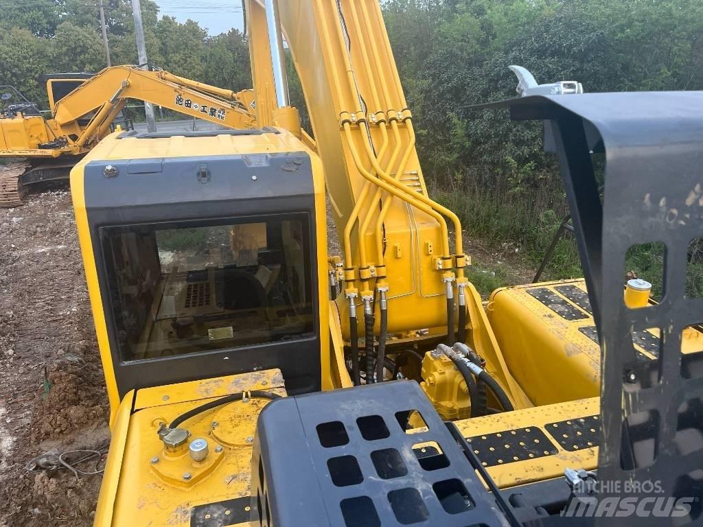 Komatsu PC 450-8 Roomikekskavaatorid