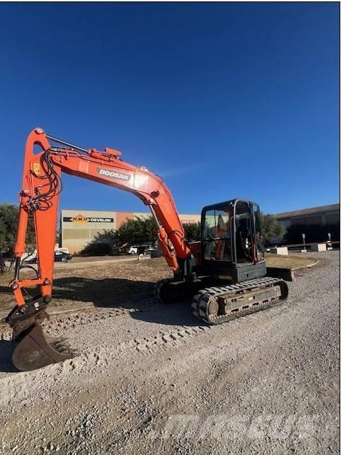 Doosan DX 85 R-3 Väikeekskavaatorid 7t-12t