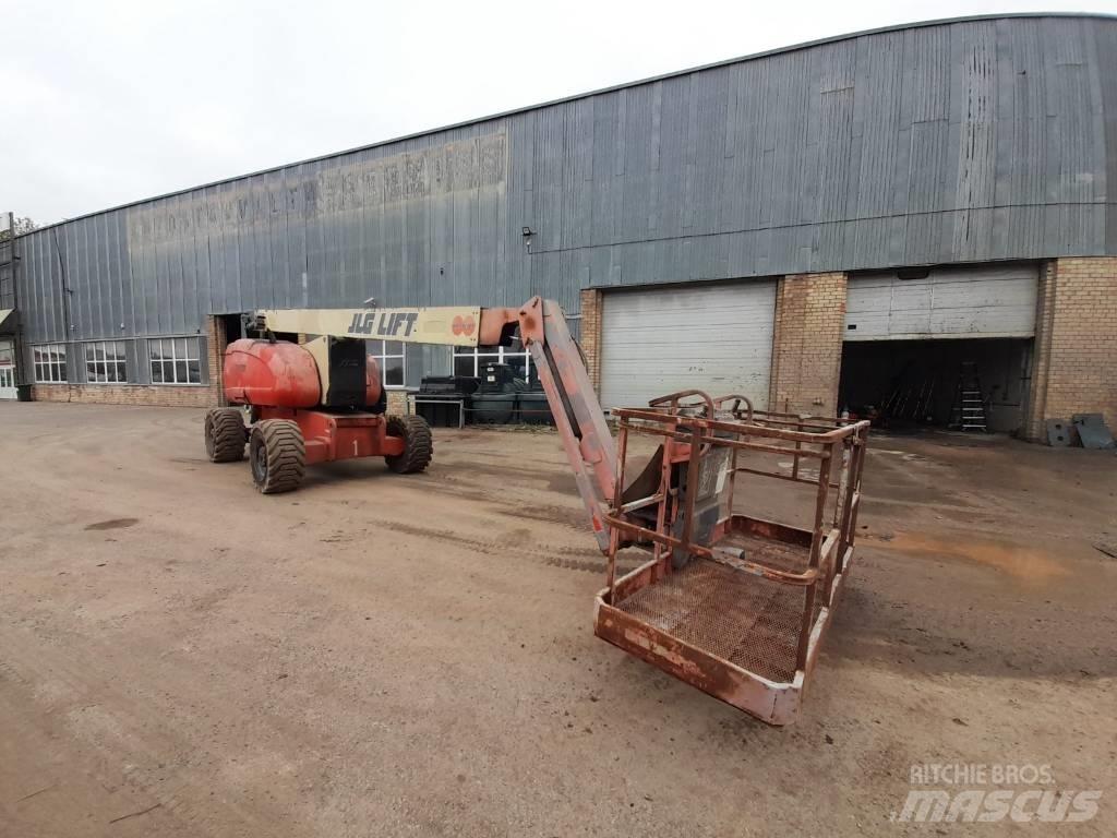 JLG 800 AJ Teleskoop poomtõstukid