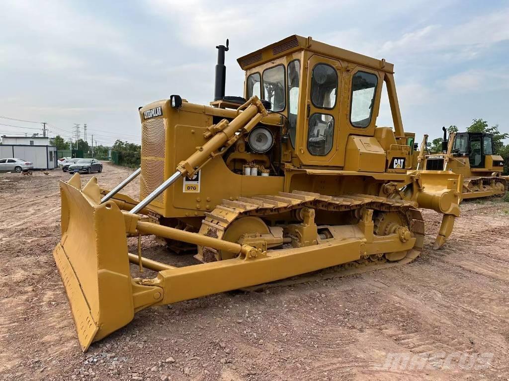 CAT D 7 G Buldooserid