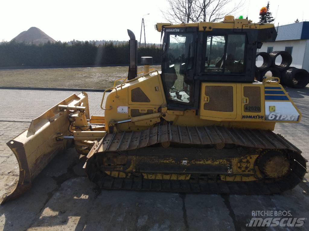 Komatsu D 61 PXI-23 Buldooserid