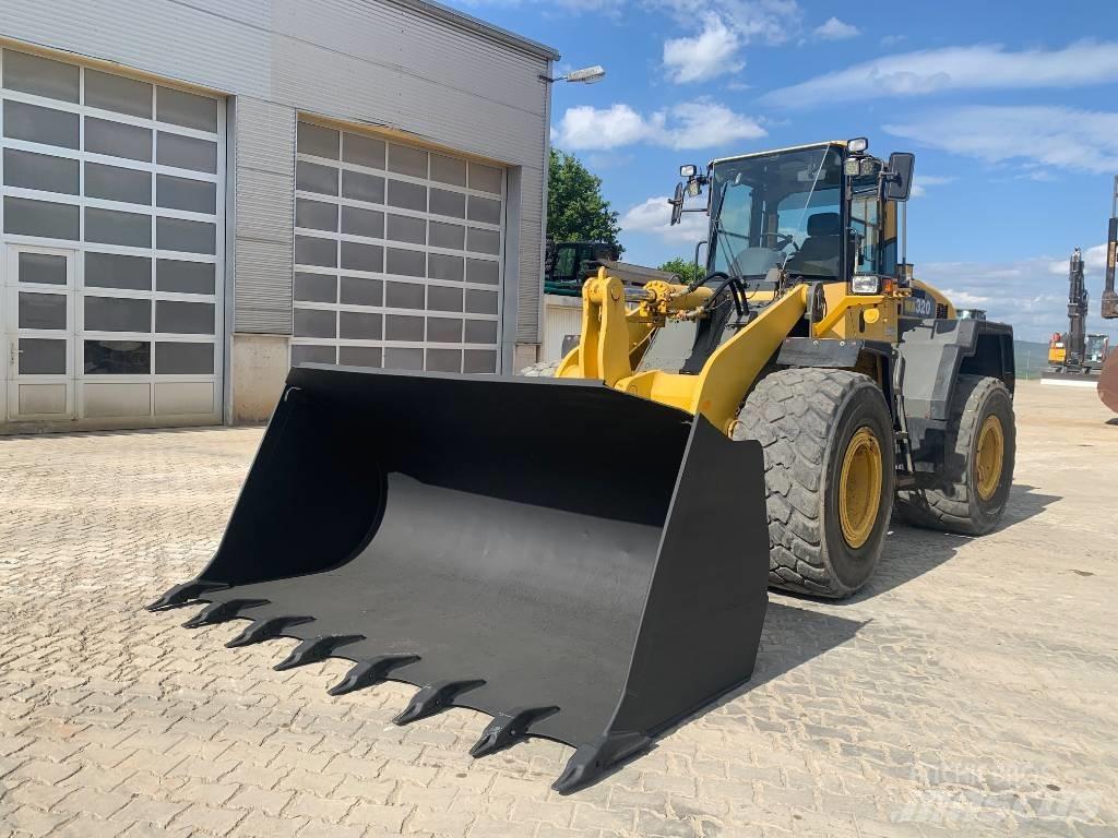 Komatsu WA 320-5H Rataslaadurid
