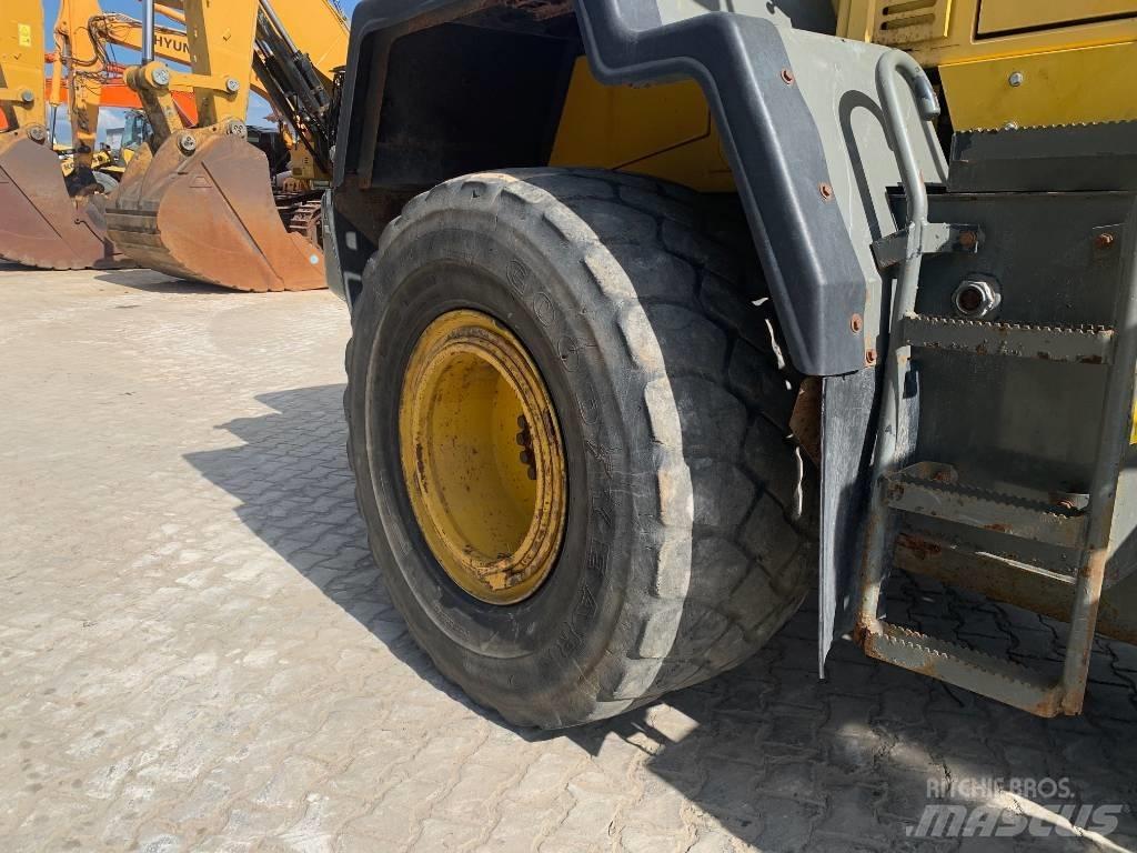 Komatsu WA 320-5H Rataslaadurid
