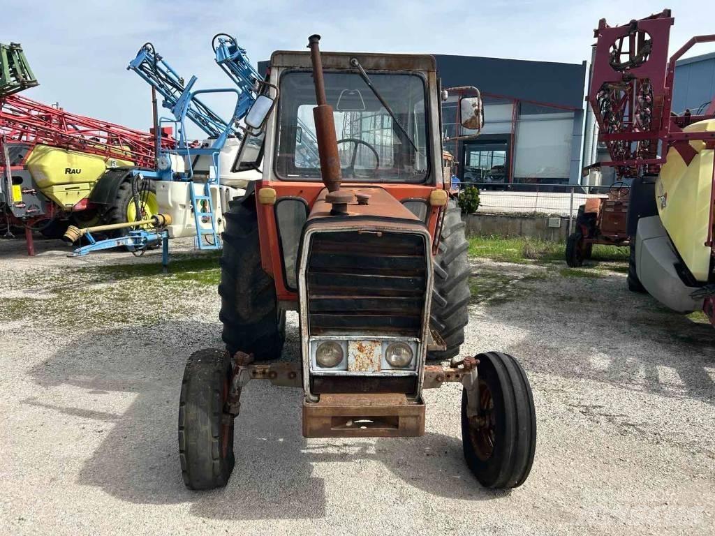 Massey Ferguson 590 Traktorid