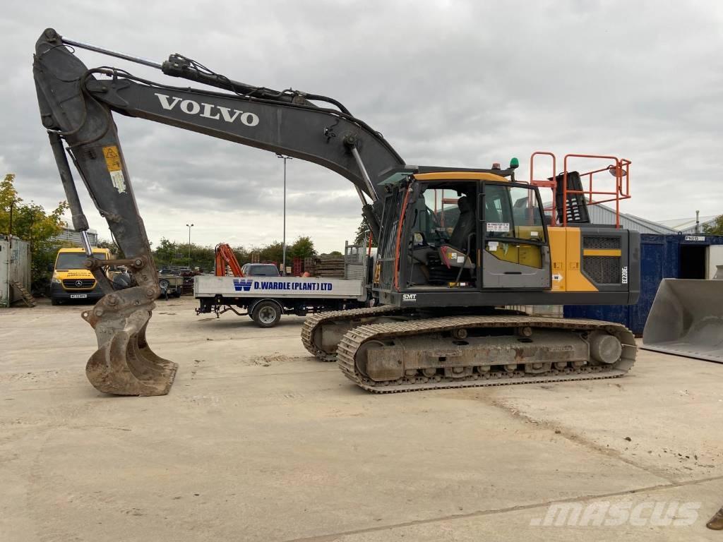 Volvo EC220El Roomikekskavaatorid