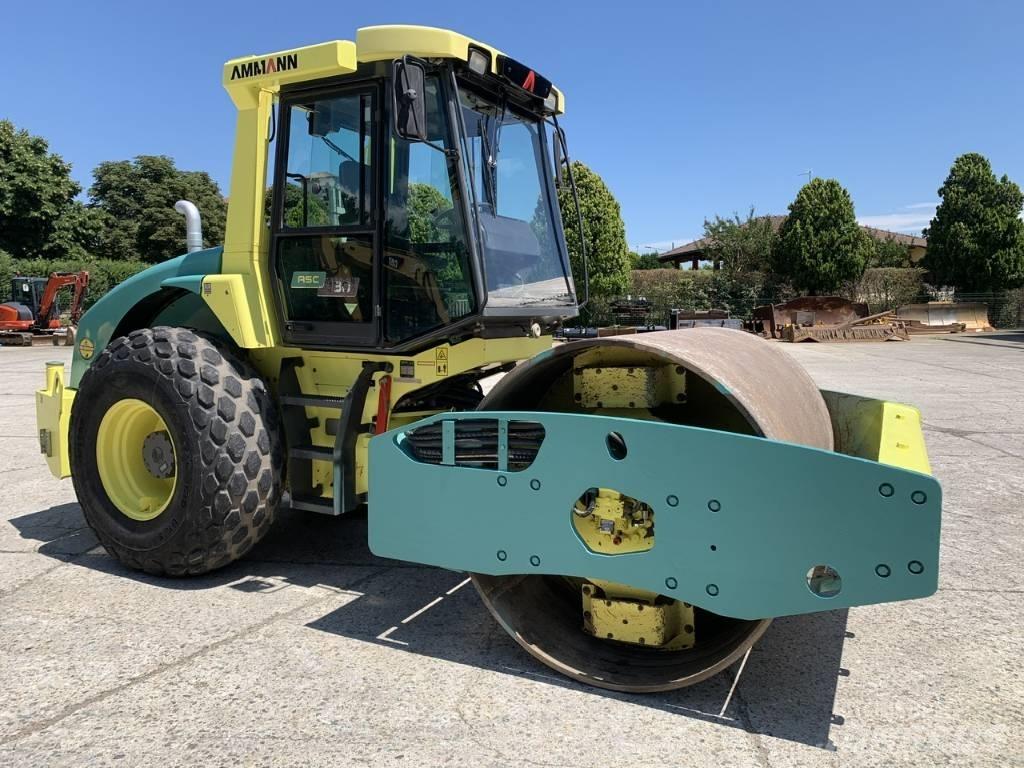 Ammann ASC 130 D Ühe trumliga rullid