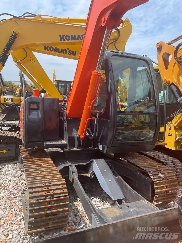 Hitachi ZX 70 Roomikekskavaatorid