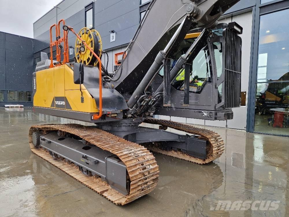 Volvo EC250EL Roomikekskavaatorid