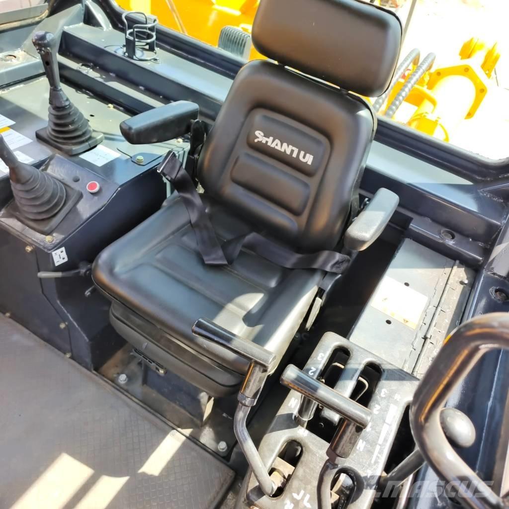 Shantui SD 32 Buldooserid