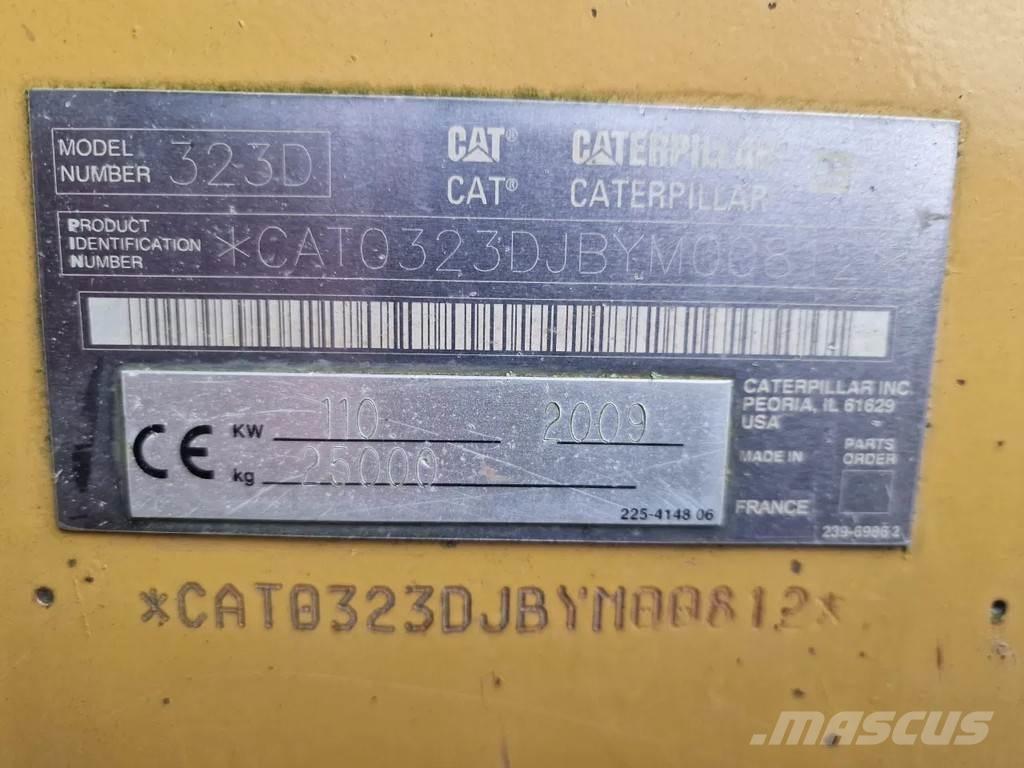 CAT 323d Roomikekskavaatorid