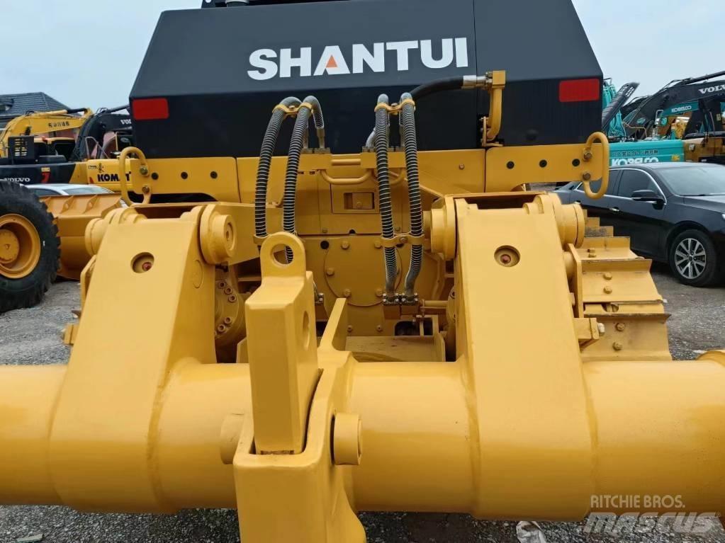 Shantui D22 Buldooserid