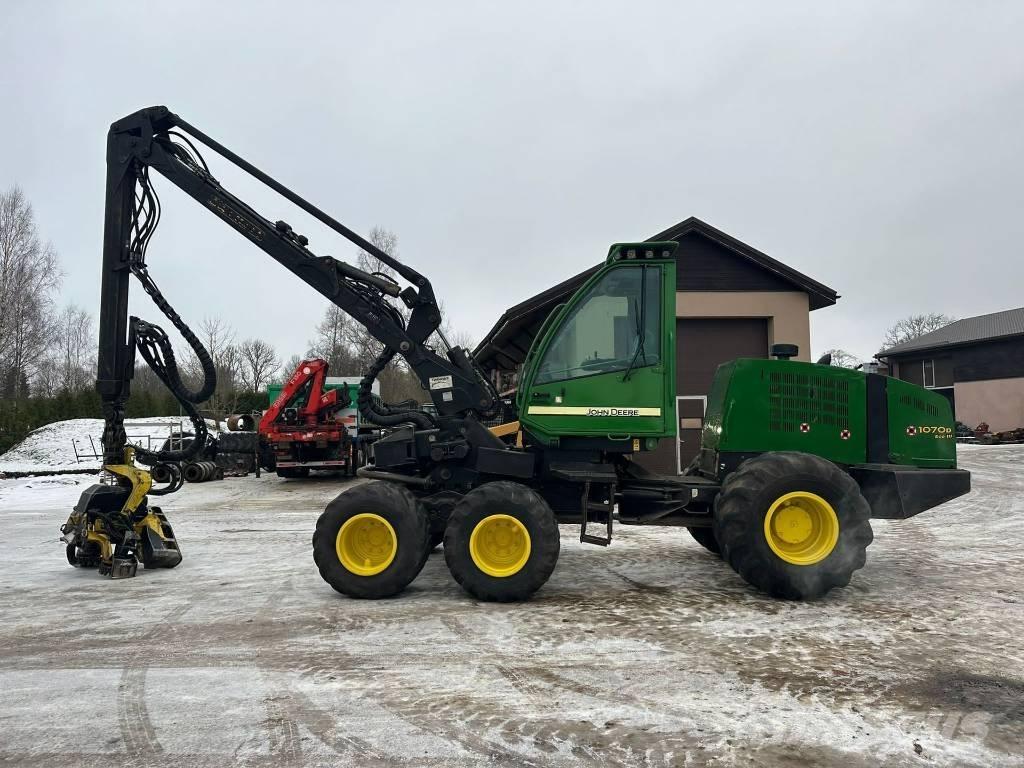 John Deere 1070 D Harvesterid