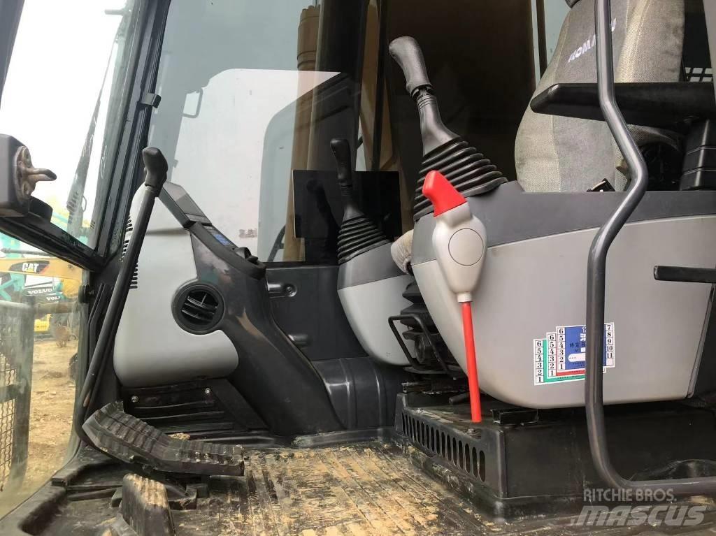 Komatsu 220-8 Roomikekskavaatorid