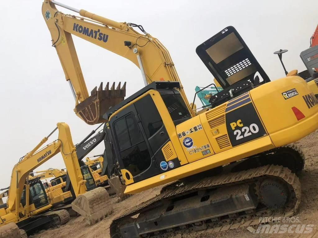 Komatsu 220-8 Roomikekskavaatorid
