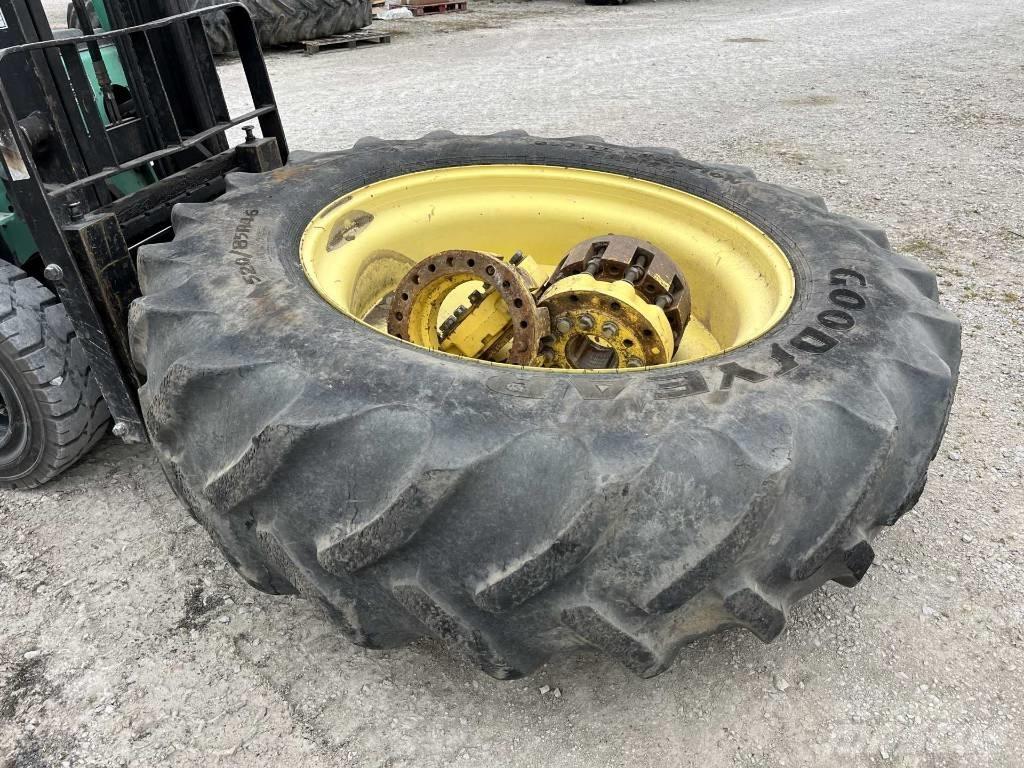 John Deere 7260 R Traktorid