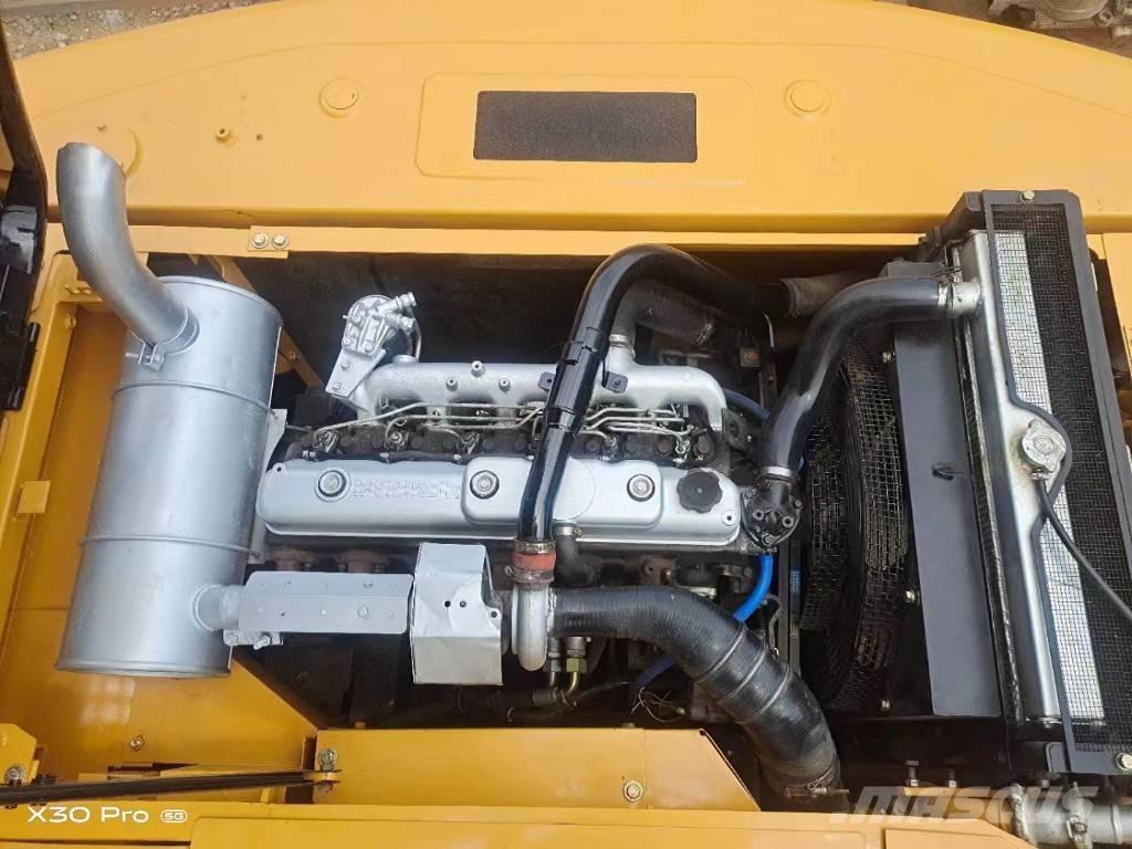 Sany SY215-9 Roomikekskavaatorid