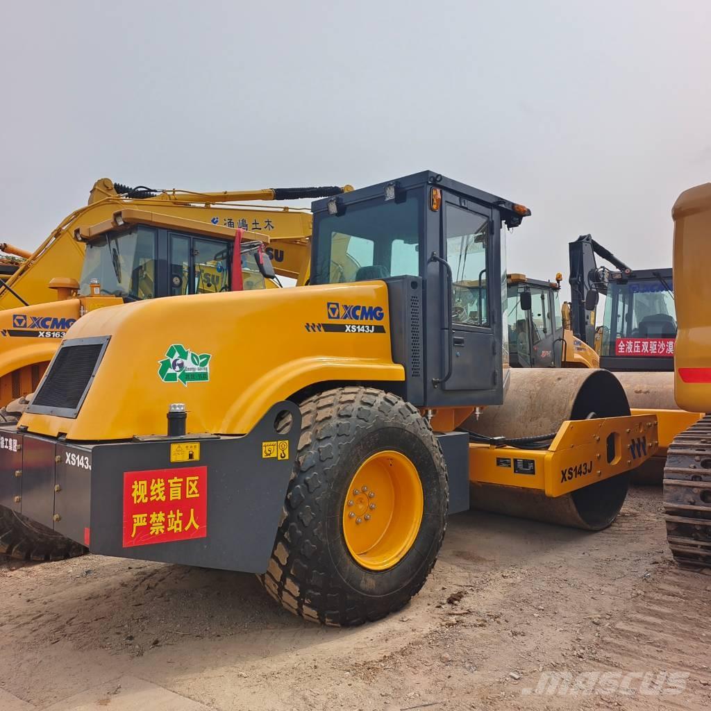 XCMG XS 143 J Ühe trumliga rullid