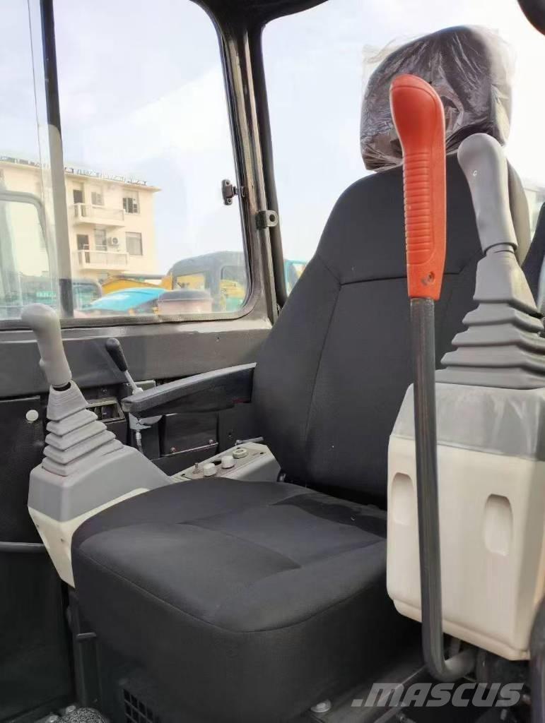 Doosan 55 Roomikekskavaatorid