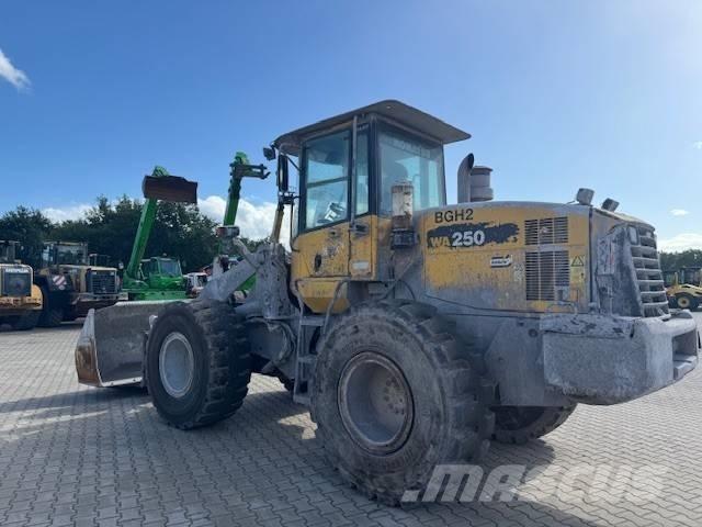Komatsu WA 250-5 Rataslaadurid