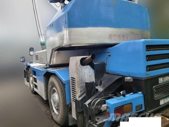 Tadano TR 250 M-6 Raske maastiku tõstukid