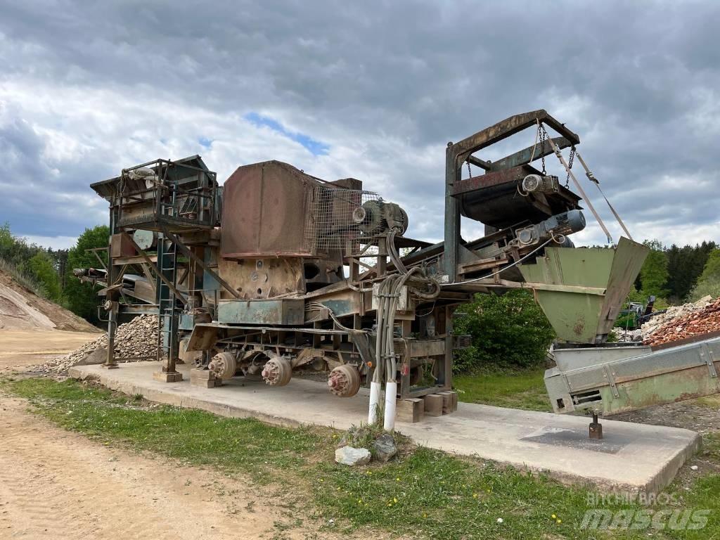  BAG Type 900 Iseliikuvad purustid