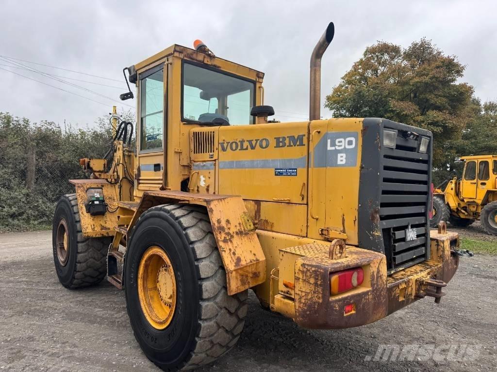 Volvo L 90 Rataslaadurid