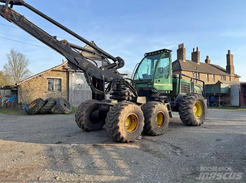 John Deere 1470 D Harvesterid