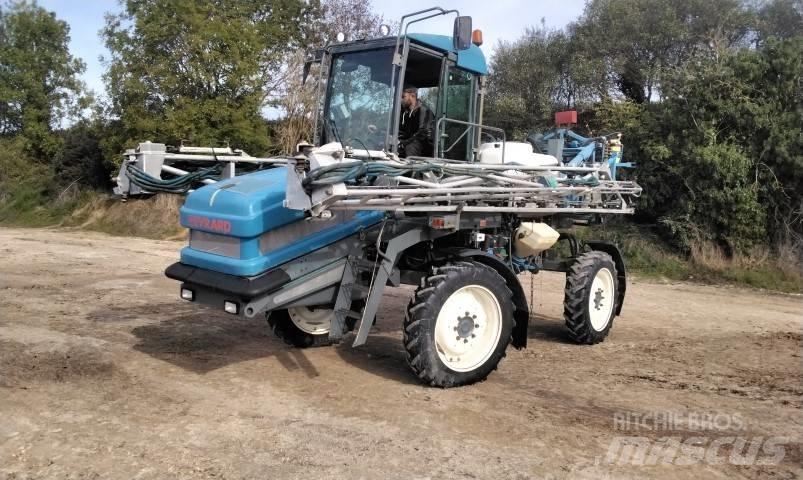 Evrard Alpha 2500 Iseliikuvad pritsid