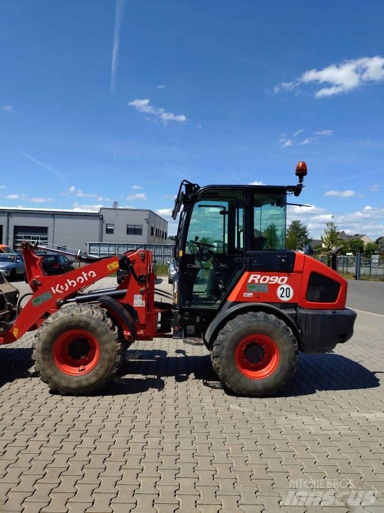 Kubota R 090 Rataslaadurid