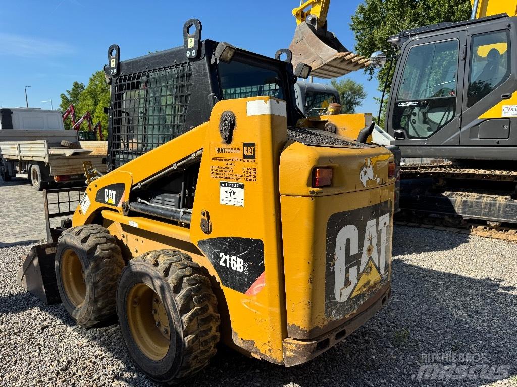 CAT 216 B 3 Kompaktlaadurid