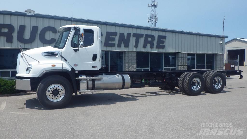 Freightliner 114 SD Raamautod