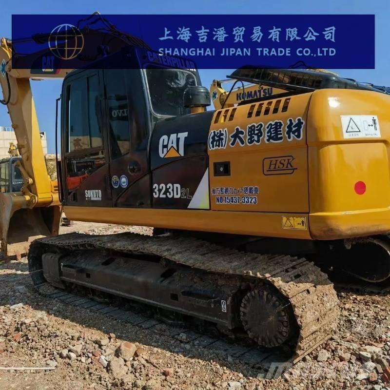 CAT 323 D Roomikekskavaatorid