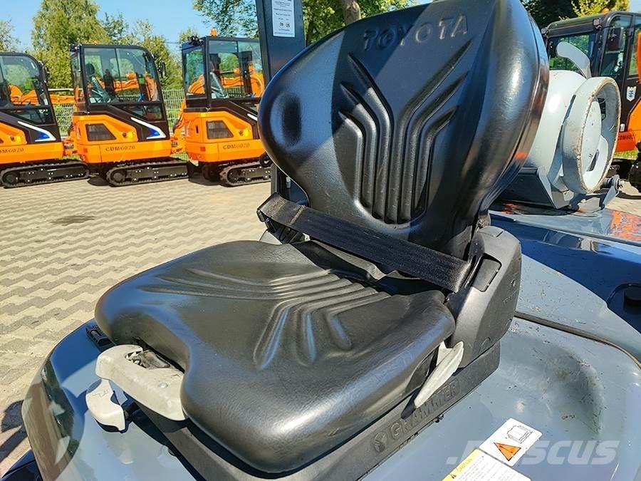 Toyota 02-8FGF25 Gaasitõstukid