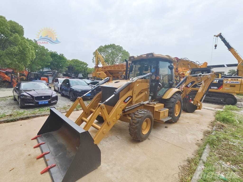 CAT 420F Ekskavaatorlaadurid