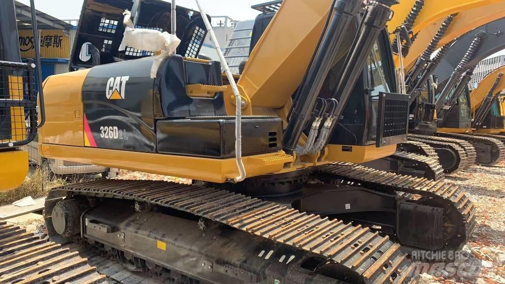 CAT 326D Roomikekskavaatorid