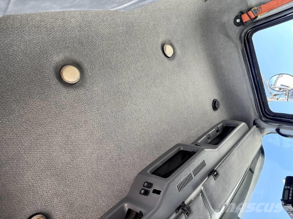 Mack CHU 613 Puksiirid