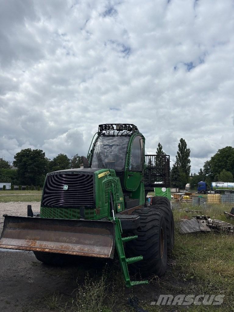 John Deere 1910E Forwarderid