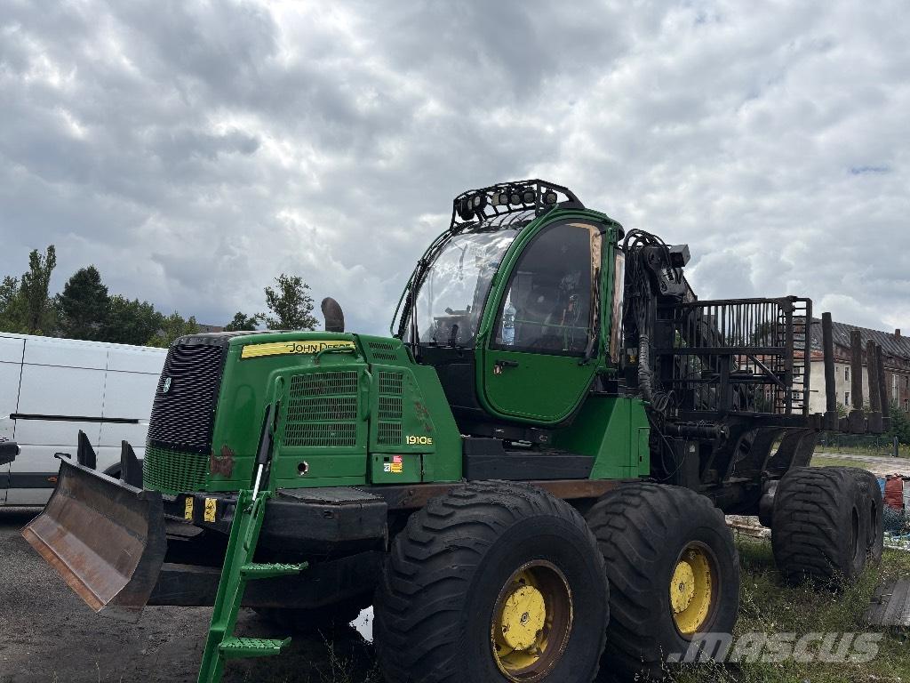 John Deere 1910E Forwarderid