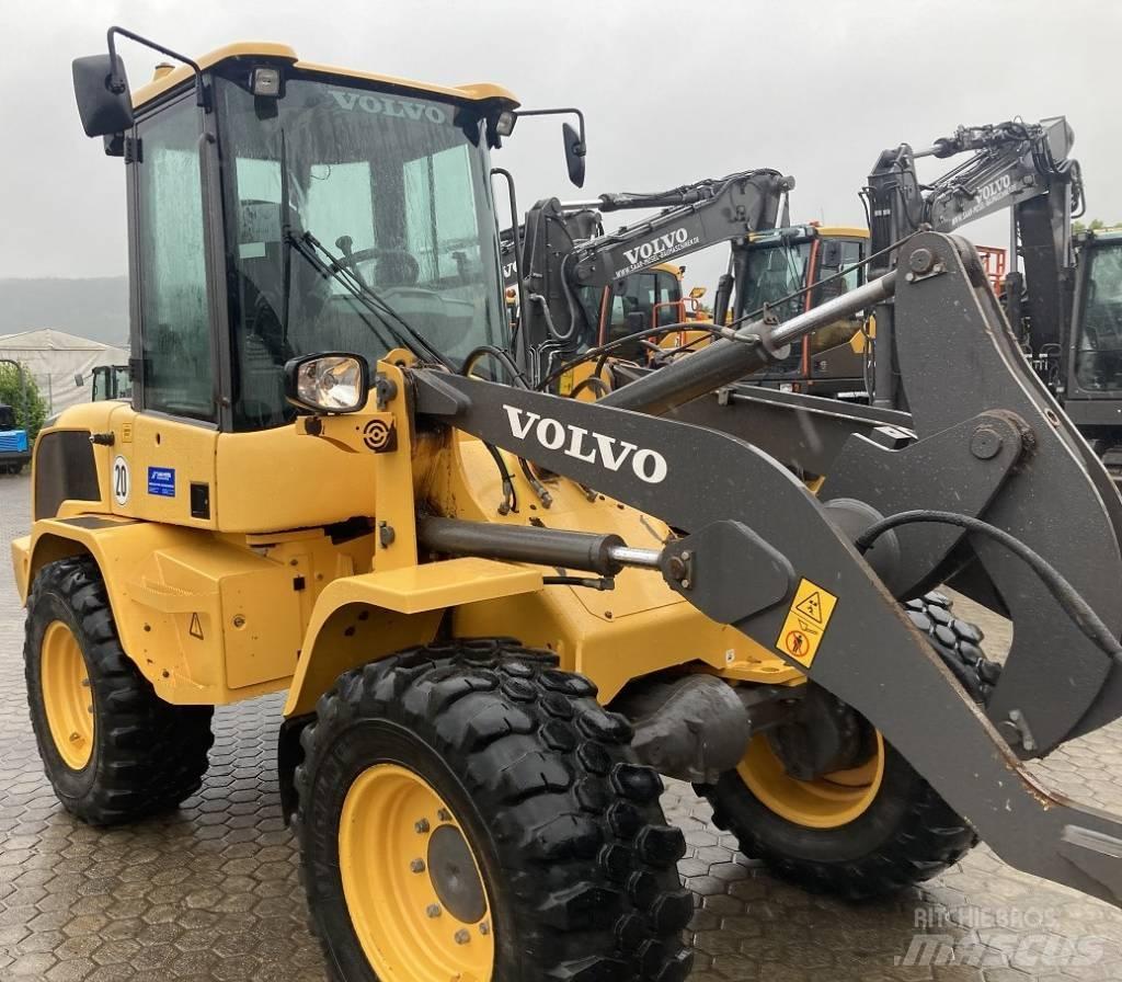 Volvo L 30 G Rataslaadurid