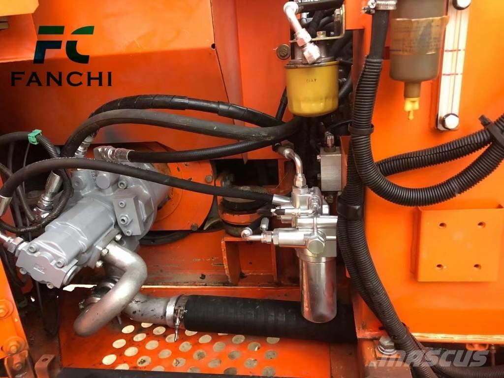 Hitachi ZX 60 Roomikekskavaatorid