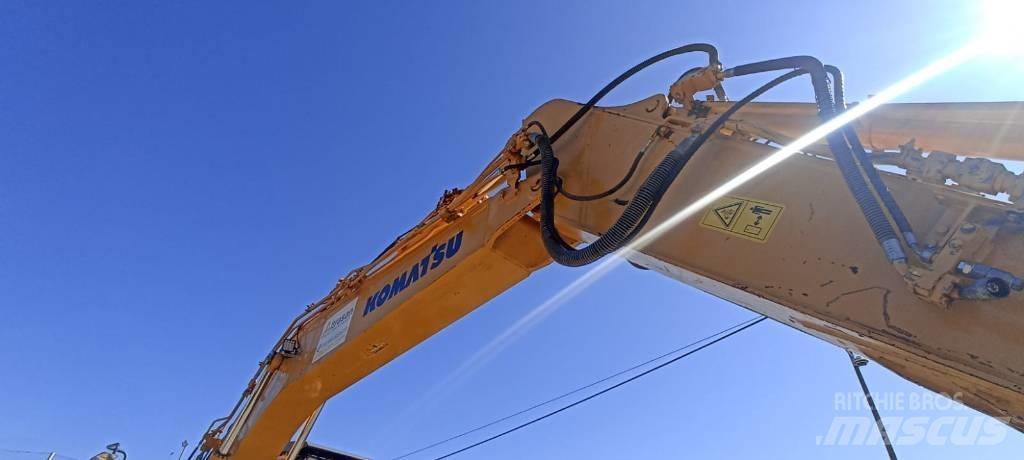 Komatsu PC 210 NLC-8 Roomikekskavaatorid