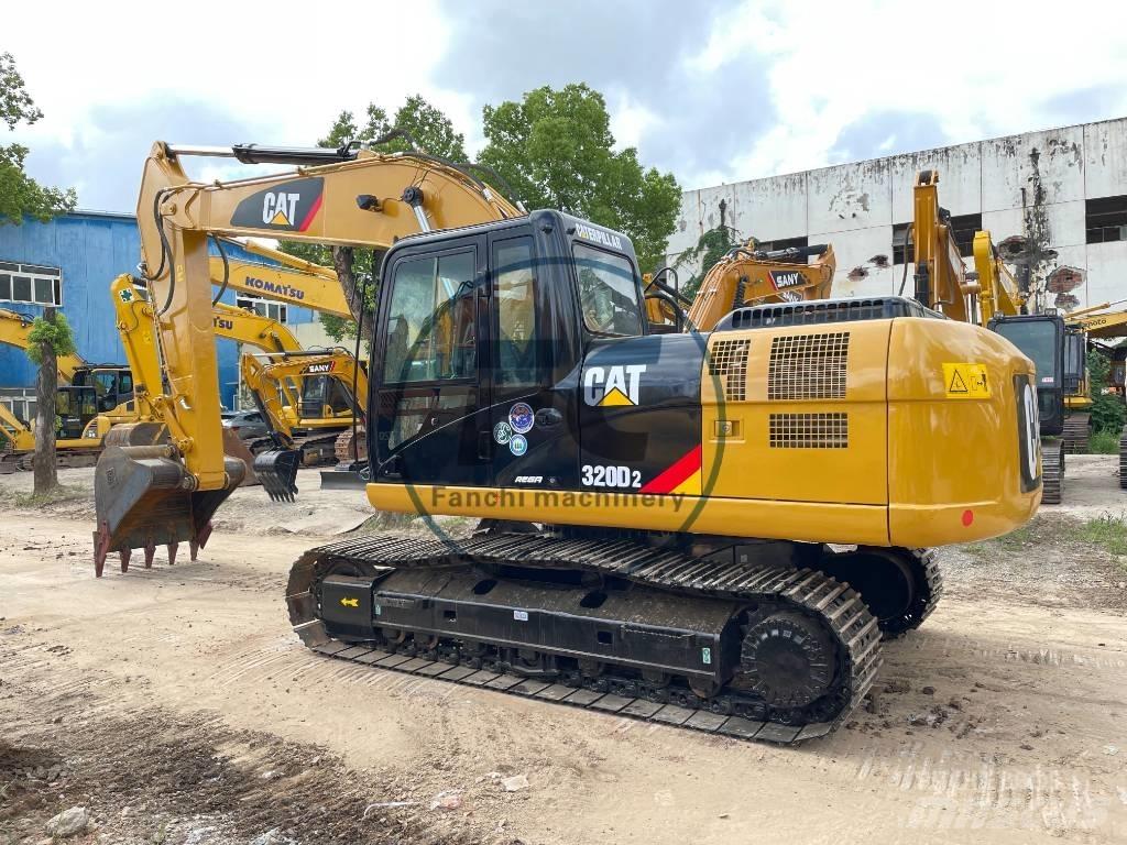CAT 320 D 2 Väikeekskavaatorid 7t-12t