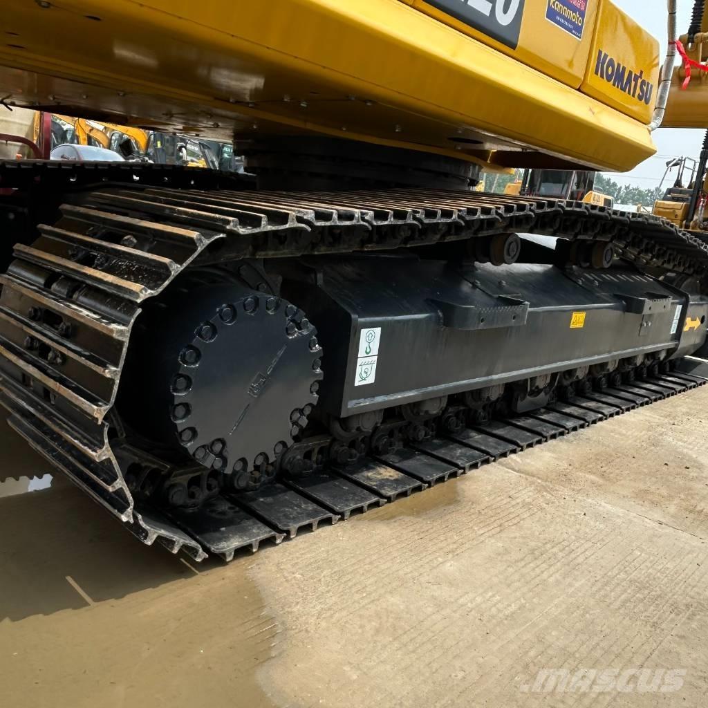 Komatsu 220-8 Roomikekskavaatorid