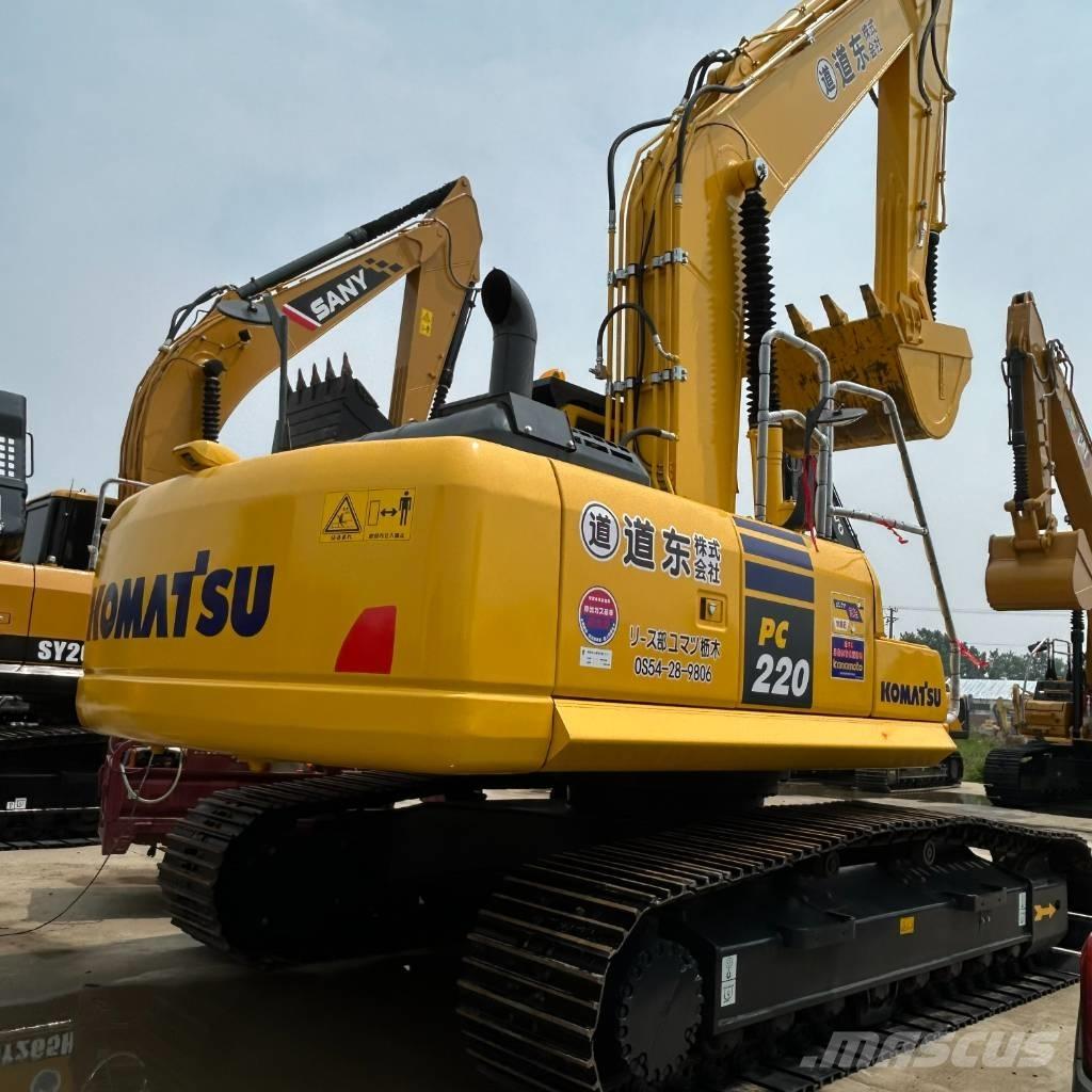 Komatsu 220-8 Roomikekskavaatorid