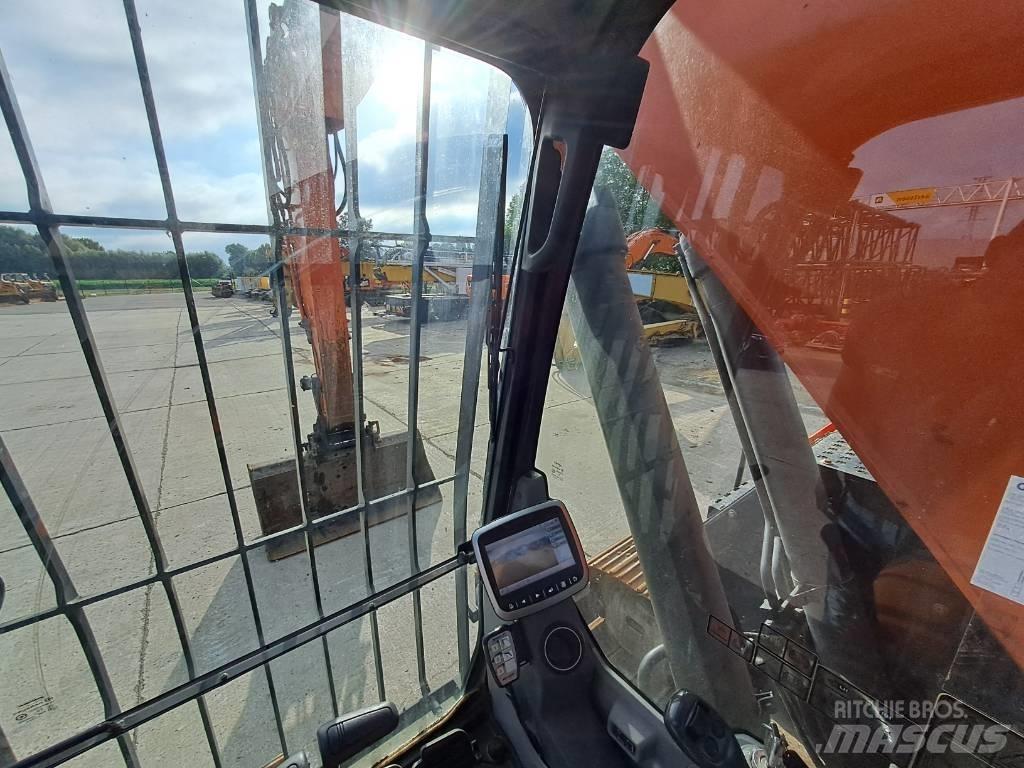 Doosan DX235LCR-5 Roomikekskavaatorid