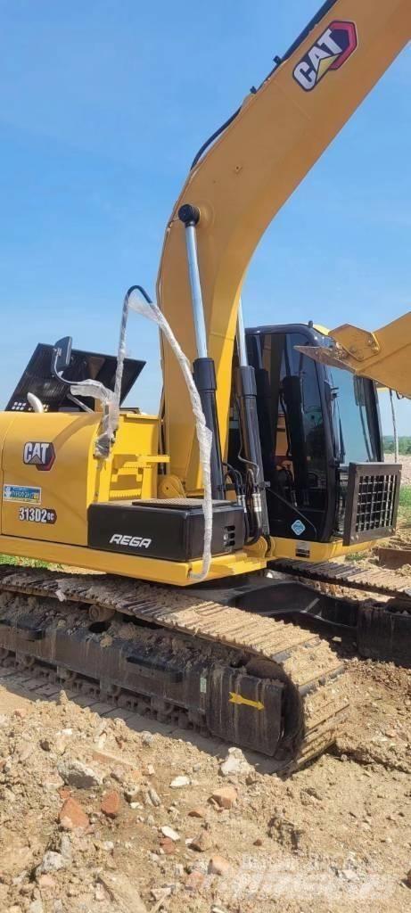 CAT 313 Väikeekskavaatorid 7t-12t