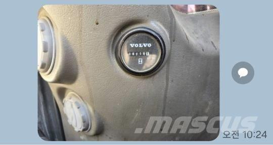 Volvo EC 300 D Roomikekskavaatorid