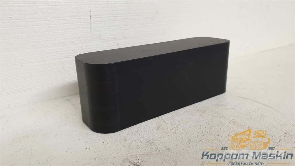 Ponsse P9166 Forvarderi kraanad