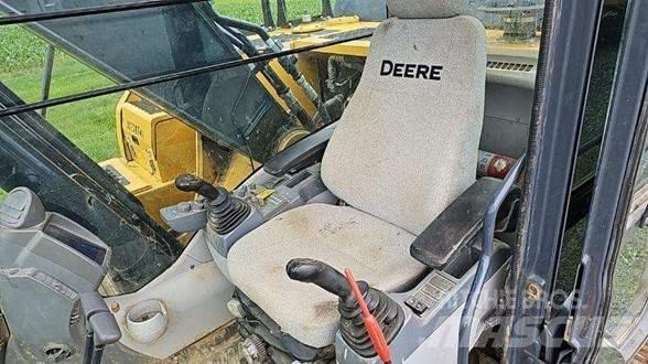 John Deere 210G LC Roomikekskavaatorid